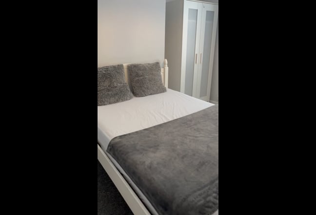 Large double room Main Photo