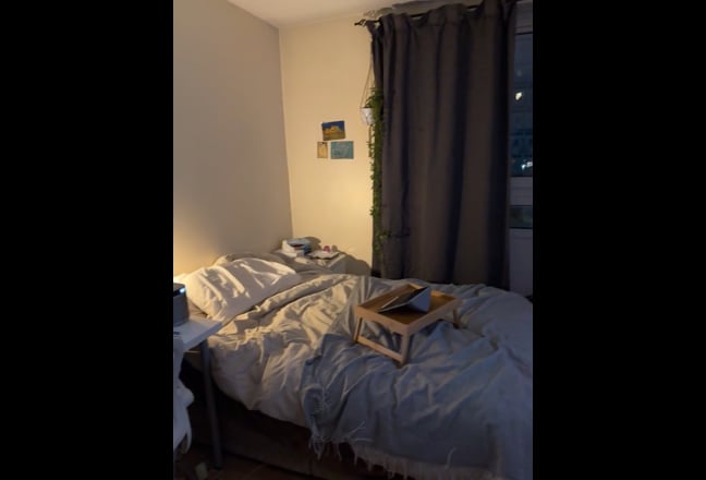 Bright Double Room in Bow (Zone 2) – Women Only Main Photo