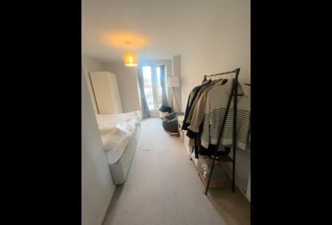  Central  Cambridge  Double  Room  (females preferred) Main Photo