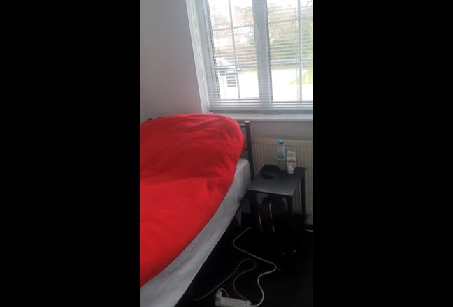 Excellent location, single and double in Kingsbury Main Photo