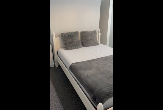 Large double room Main Photo
