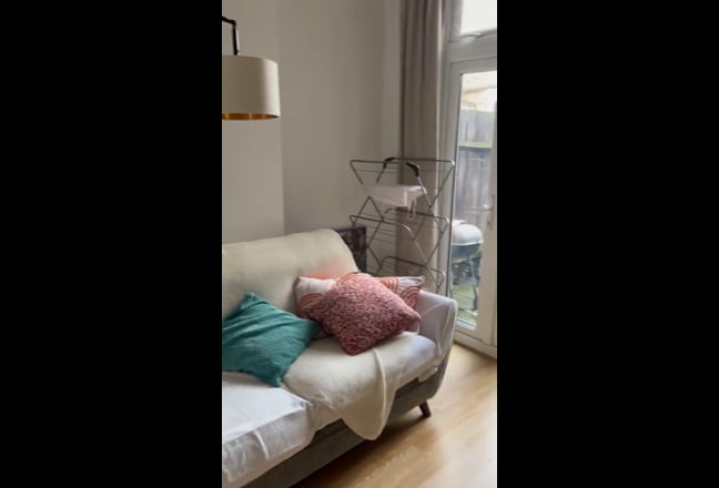 Beautiful Room in Greenwich  Main Photo