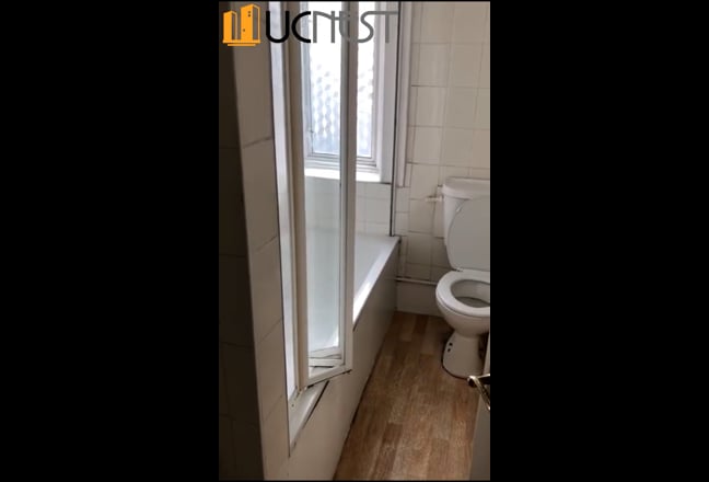 Sunny Double Room 2-Bed Flat NW1 Main Photo