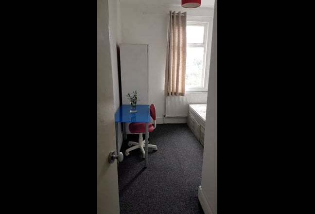 Single room near Walthamstow Central  Main Photo