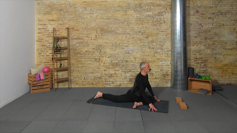 Apertura de caderas y desbloqueo de tensiones.