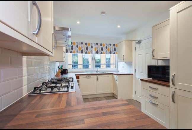 🌞Double Bedroom Main Photo