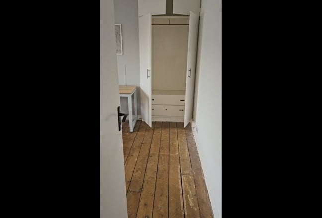 Fresh Clean n Bright - 4 mins Trains/Buses Main Photo