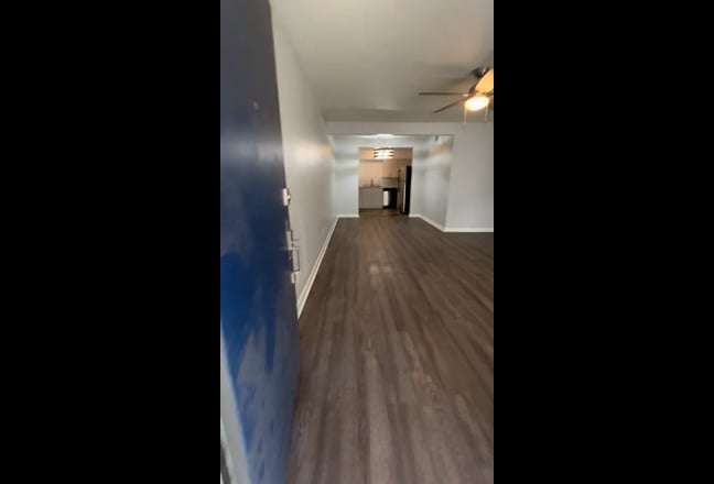 Apartment Share in Great Location Main Photo