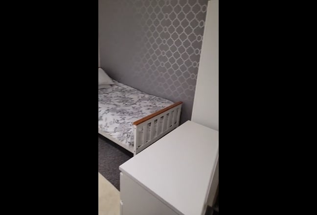 Nice /clean 1 dble rm To Let  Main Photo