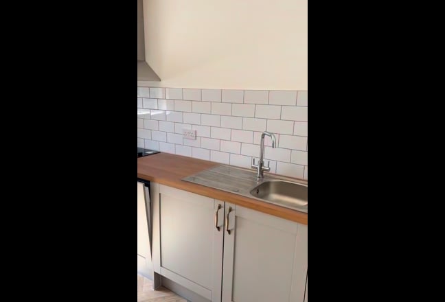 Newly Refurbished 3-Bed Flat – Double Room Free Main Photo