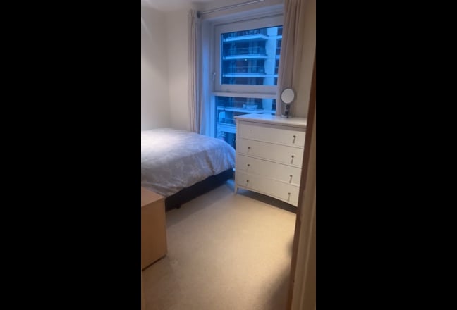 Luxury river view apartment - En-suite  Main Photo