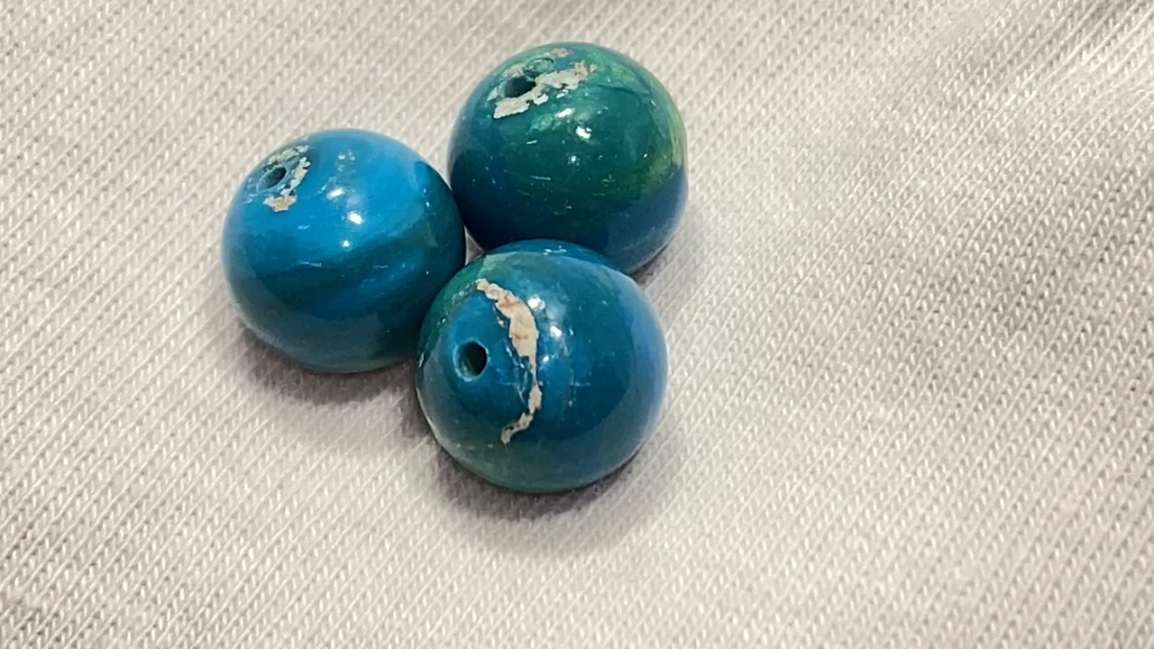 動画】【1点もの】ペルー産ブルーオパールAA++ ラウンド10mm 3粒セット