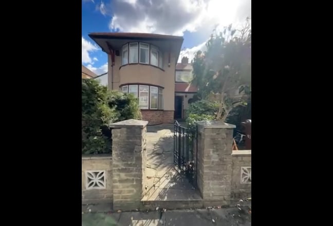 Brighton spacious double room available in Harold Main Photo