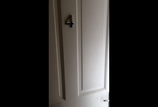 Very Large sunny room Main Photo