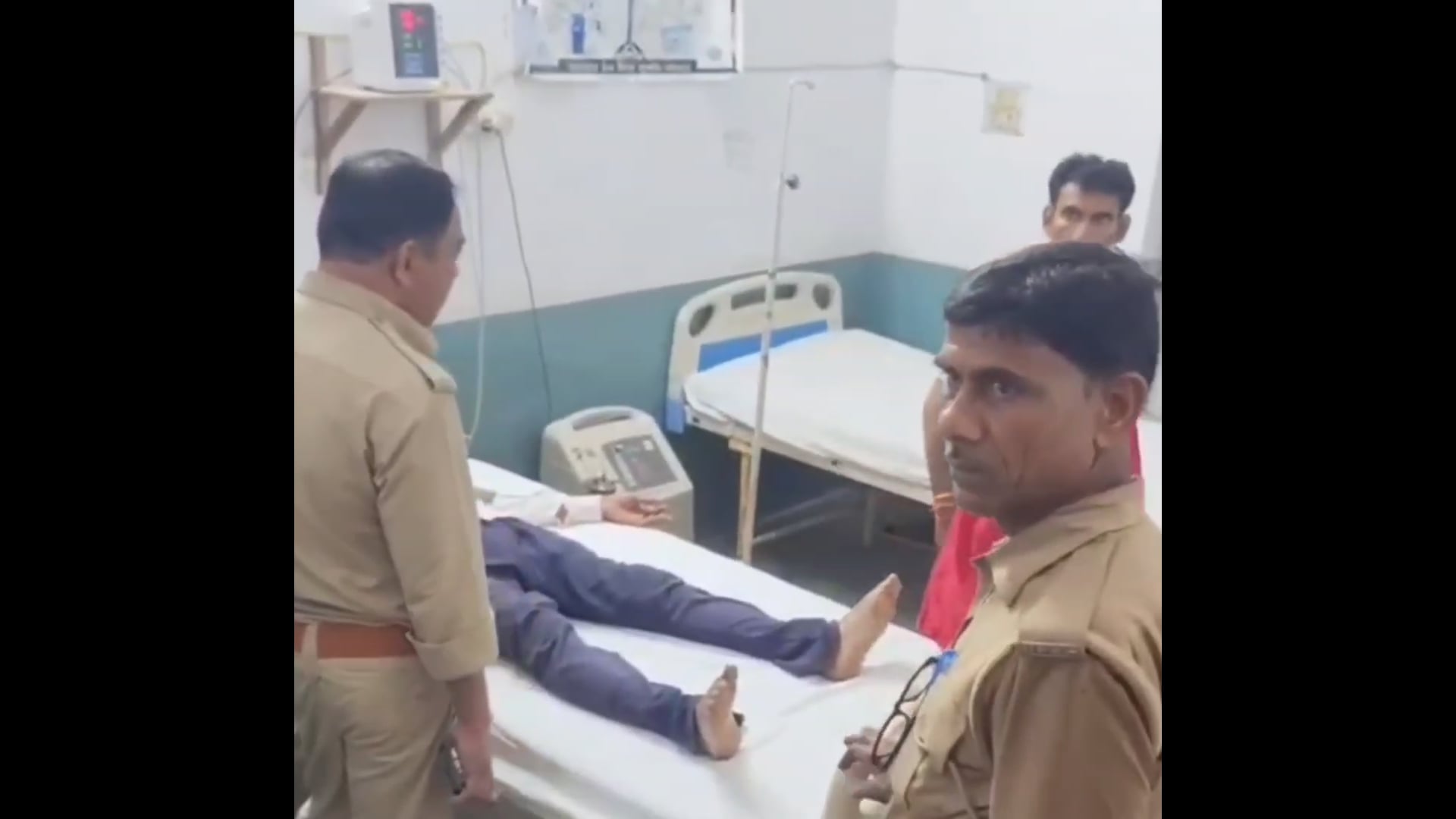 कोंच में बुजुर्ग ने जहरीला पदार्थ पीया, हालत नाजुक, सामुदायिक स्वास्थ्य केंद्र में उपचार जारी