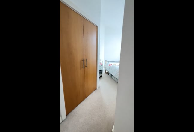 Gorgeous bright room with own bathroom   Main Photo