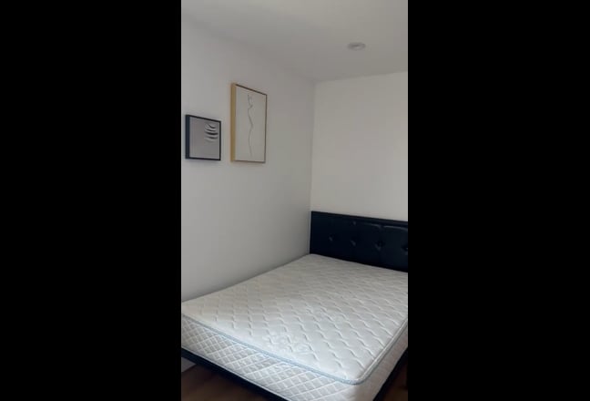 Private Bedroom with a Private Bathroom Main Photo