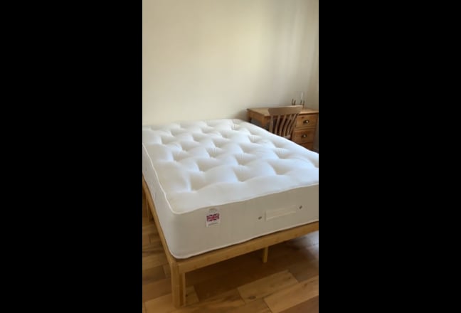 💫 Good vibes double room Brixton home zone 2 Main Photo