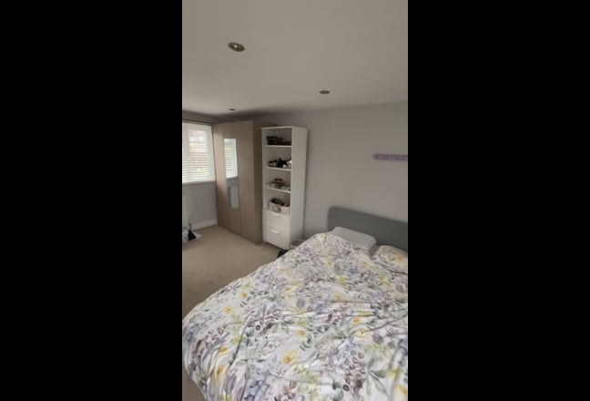 Master Spacious Room with Private Bathroom  Main Photo