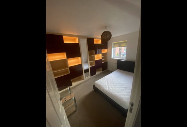 Modern double room with own bathroom  Main Photo