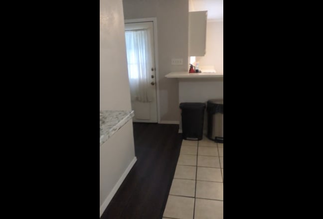 Unfurnished Room Main Photo