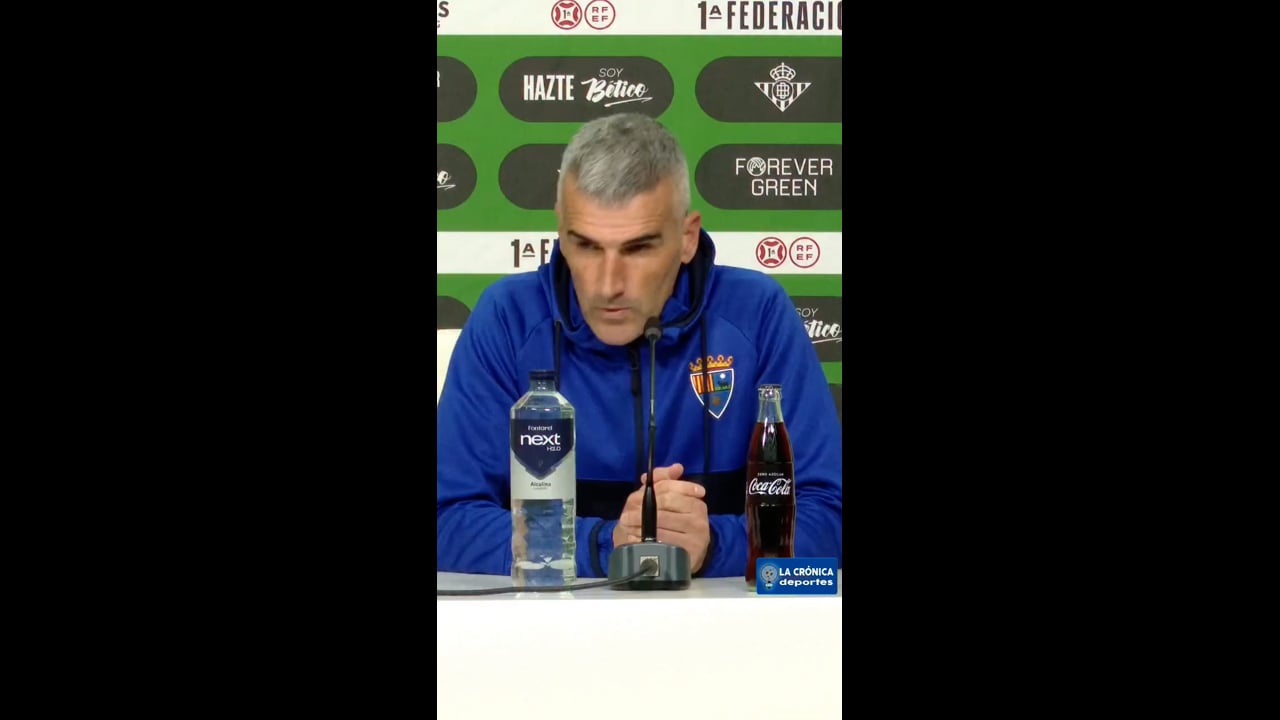 VICENTE PARRAS (Entrenador Teruel) Betis Deportivo 2-2 CD Teruel / J30 - 1ª RFEF G2 / Fuente: CD Teruel