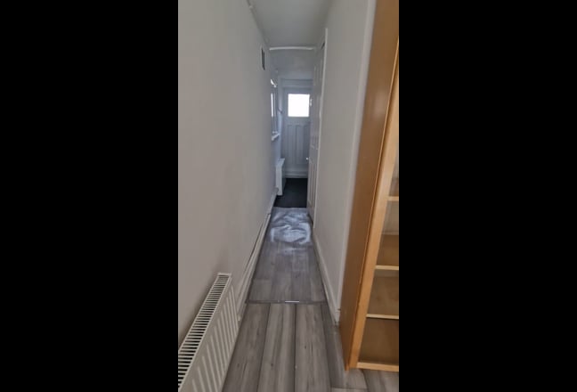 Studio room for rent Main Photo