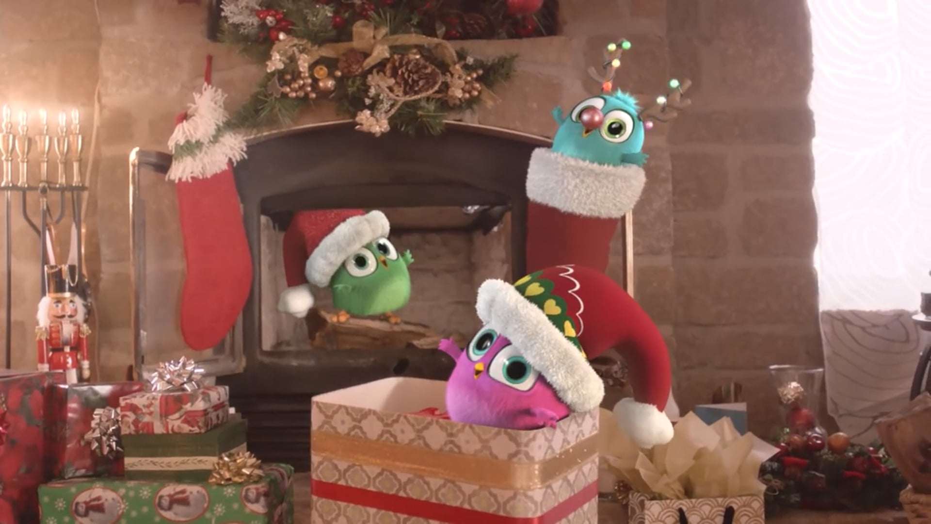 Angry Birds Match - Happy Holidays from the Hatchlings!