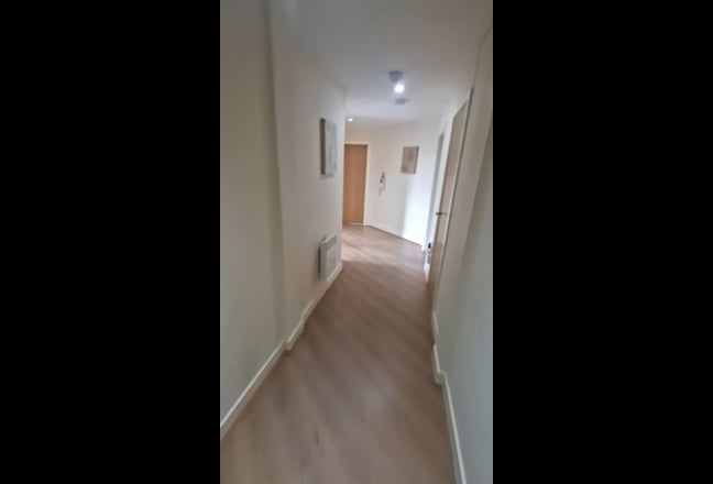 Double room in 2 bedroom flat with a view Main Photo