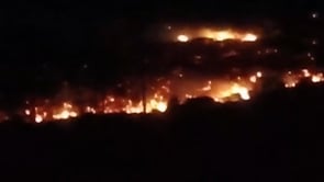 La tramuntana fa caure un pal de llum i genera un incendi a Vilanera