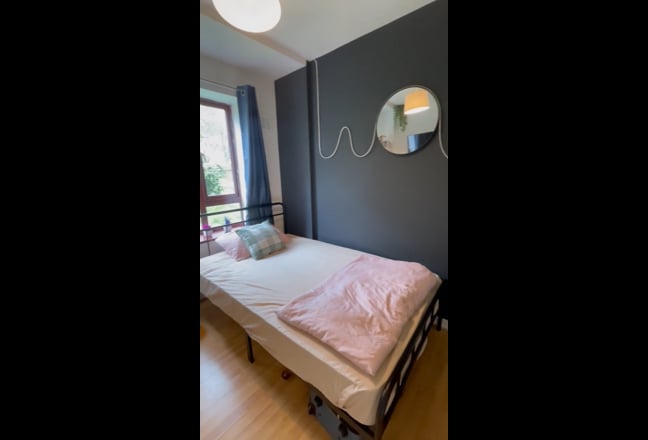 Single room - bills included - flexible stay Main Photo