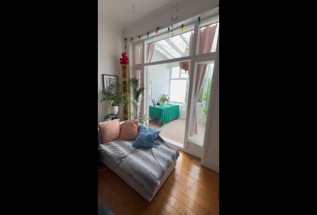 Looking for new housemate Main Photo