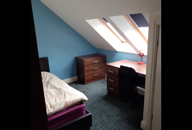 Central Lancaster-Quiet-Quality-Clean + Parking  Main Photo