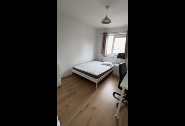 Spacious Double Room in Canary Wharf Main Photo