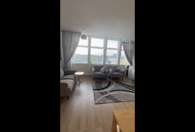  Lovely  room in great location with a great view! Main Photo