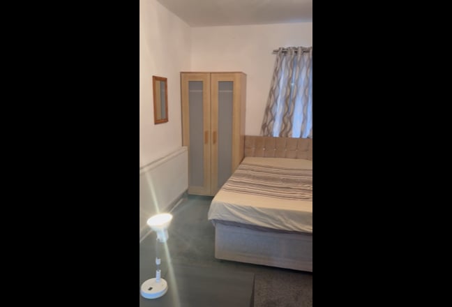  Studio flat Main Photo