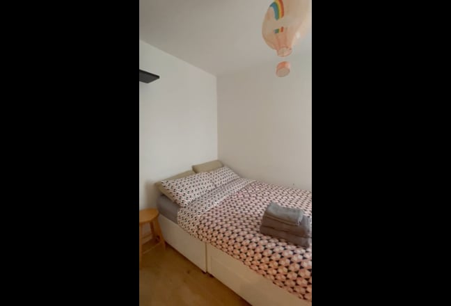 Clean, Spacious One Bedroom Apartment  Main Photo