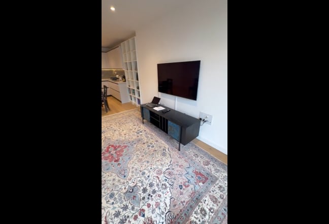 Room for rent in Ealing  Main Photo