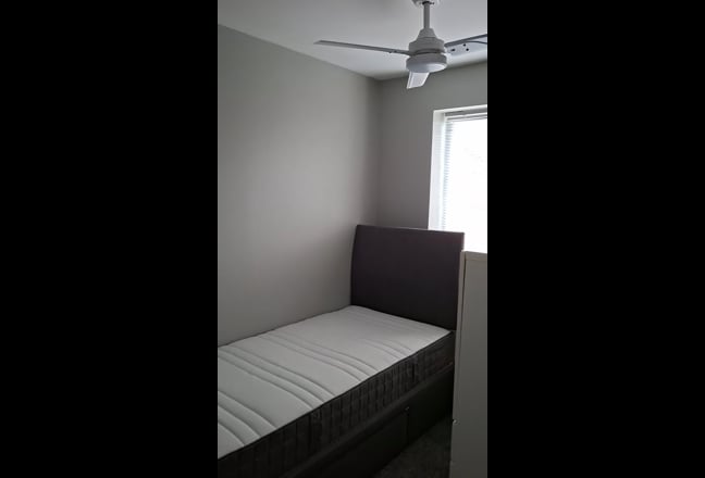 Modern Single  2 Bed Property LU2- Luton Airport   Main Photo