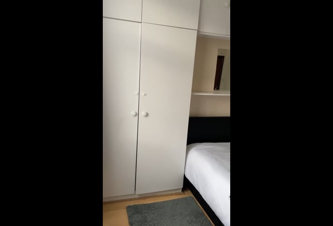 Bright and Spacious double room  with garden   Main Photo