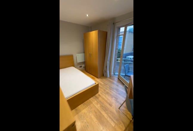 Canal Side Apartment  Main Photo