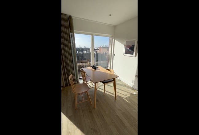 Hackney Wick Spacious One Bed Sublet in May Main Photo