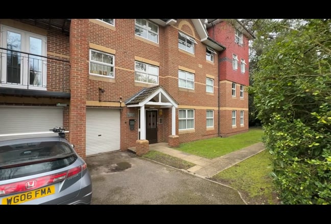 Modern 2 bedroom flat available Bassett &pound;1200 pcm Main Photo