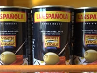 Les Anxoves de l'Escala farceixen les olives La Española