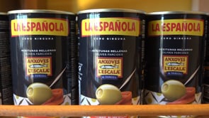 Les Anxoves de l'Escala farceixen les olives La Española