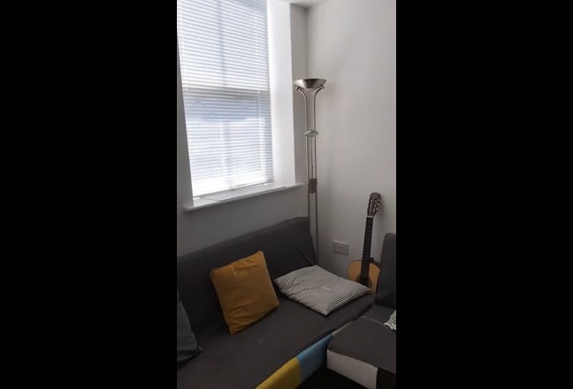 Quiet Double room in  a duplex apartment  Main Photo