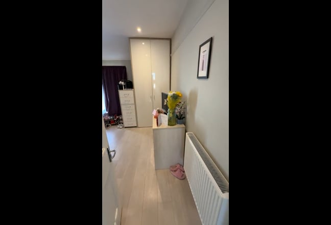 Room for rent - 30 Morris Road  Main Photo