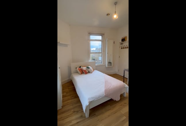 Studio Flat in Hammersmith Available 24Th March Main Photo