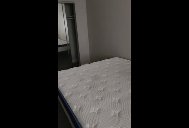 Room for rent Main Photo