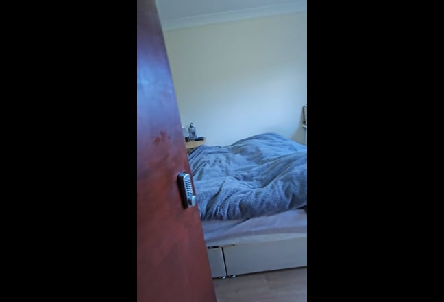 Cheap Double room available Main Photo
